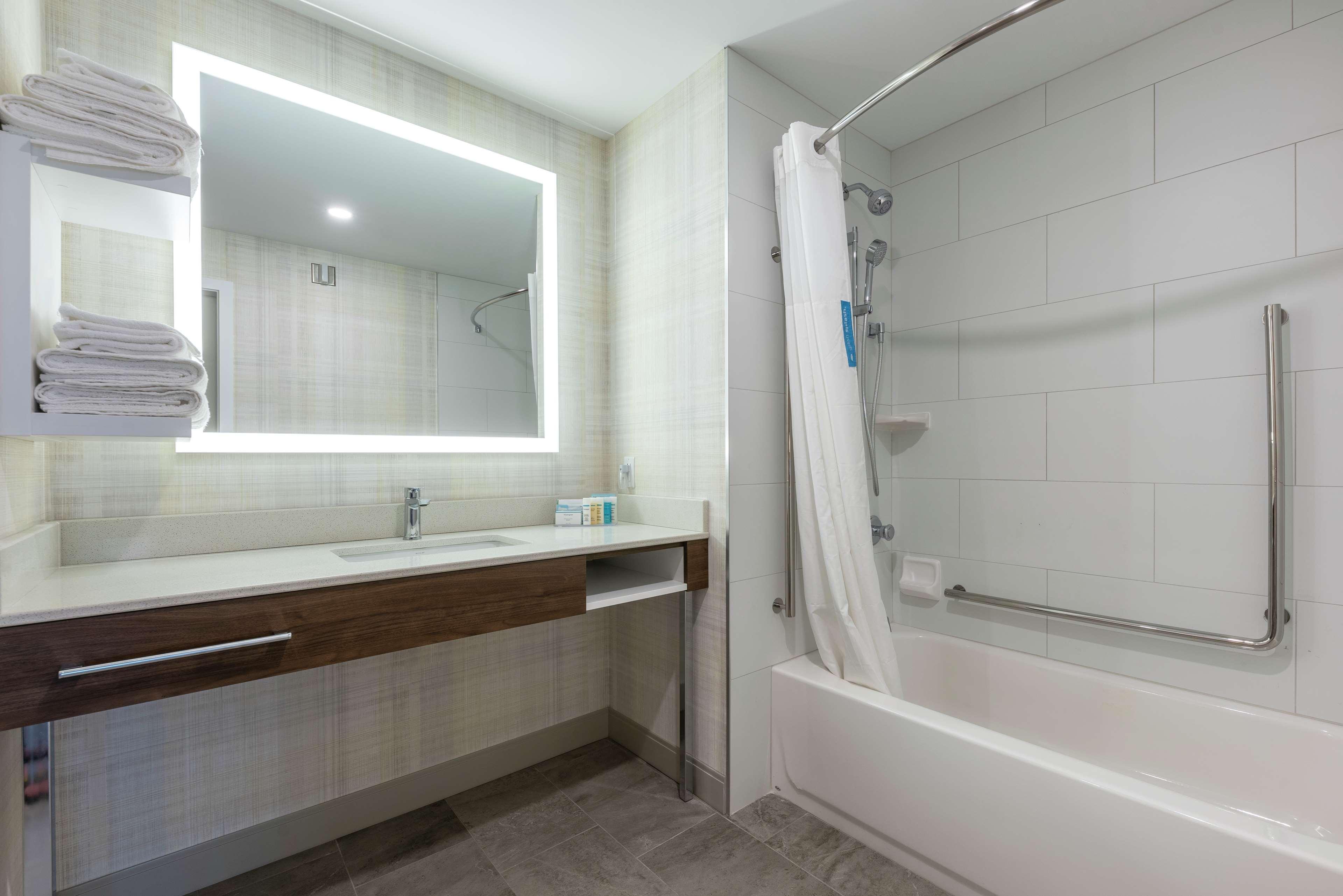 Hampton Inn & Suites Шарлоттаун Экстерьер фото