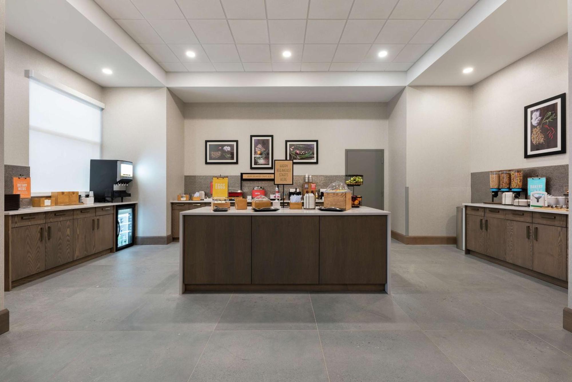 Hampton Inn & Suites Шарлоттаун Экстерьер фото
